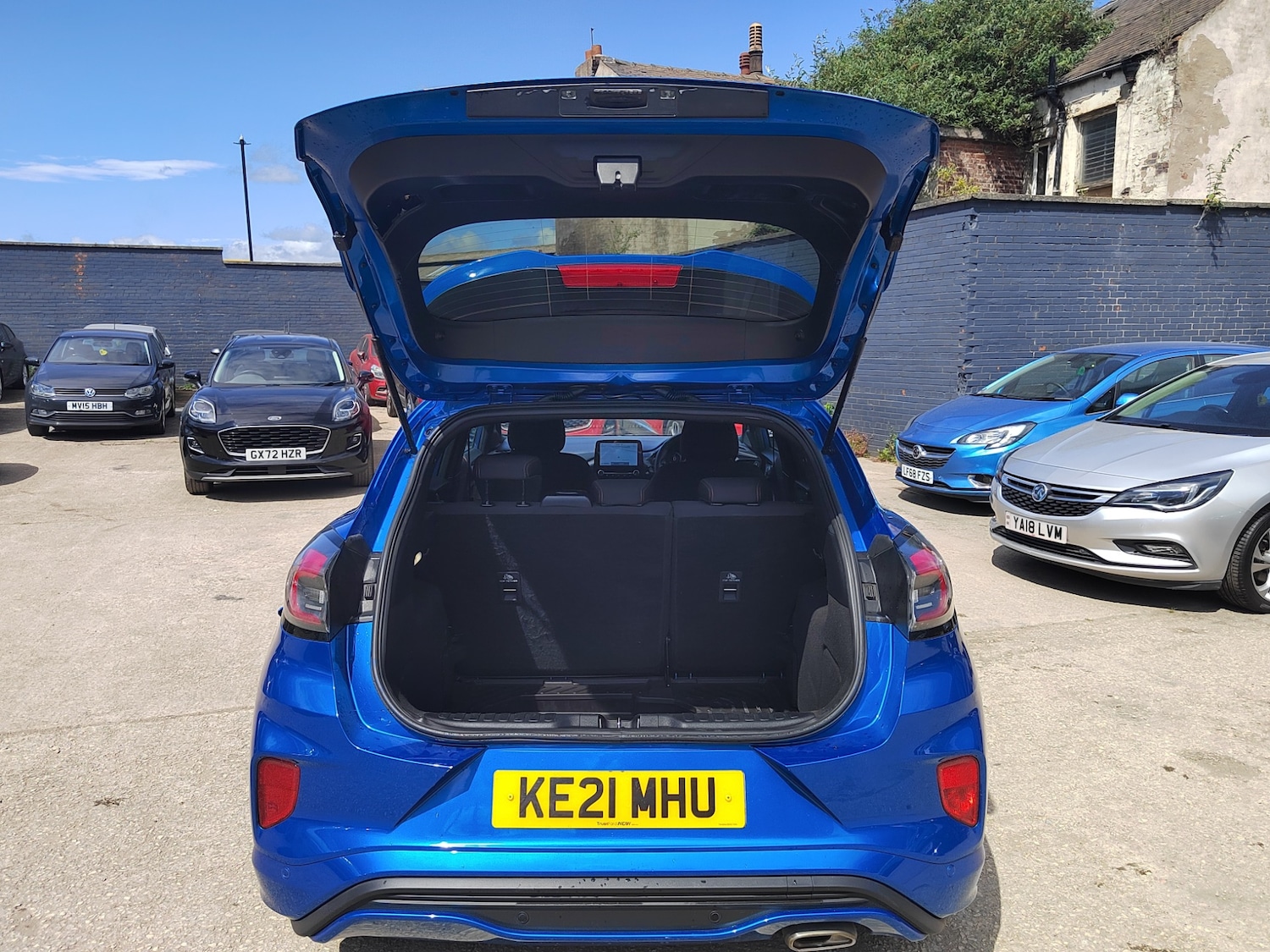 Vehicle 29