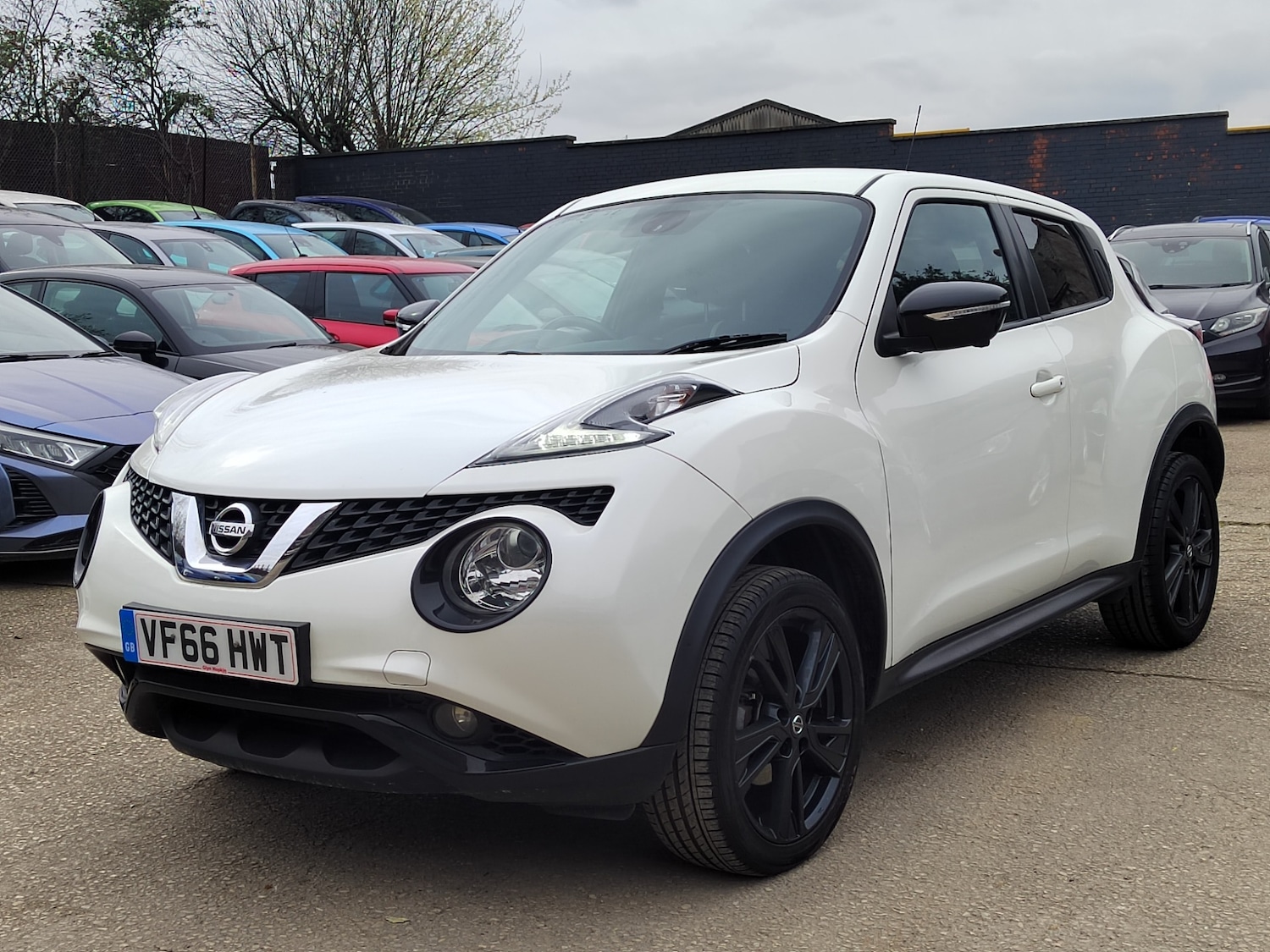 Used Nissan Juke 2017 for sale - 77988516: Photo 2