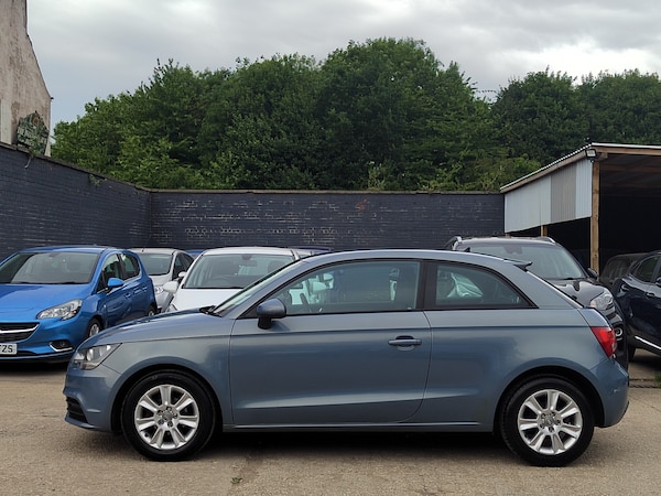 Used Audi A1 2010 for sale - 74941428: Photo 6