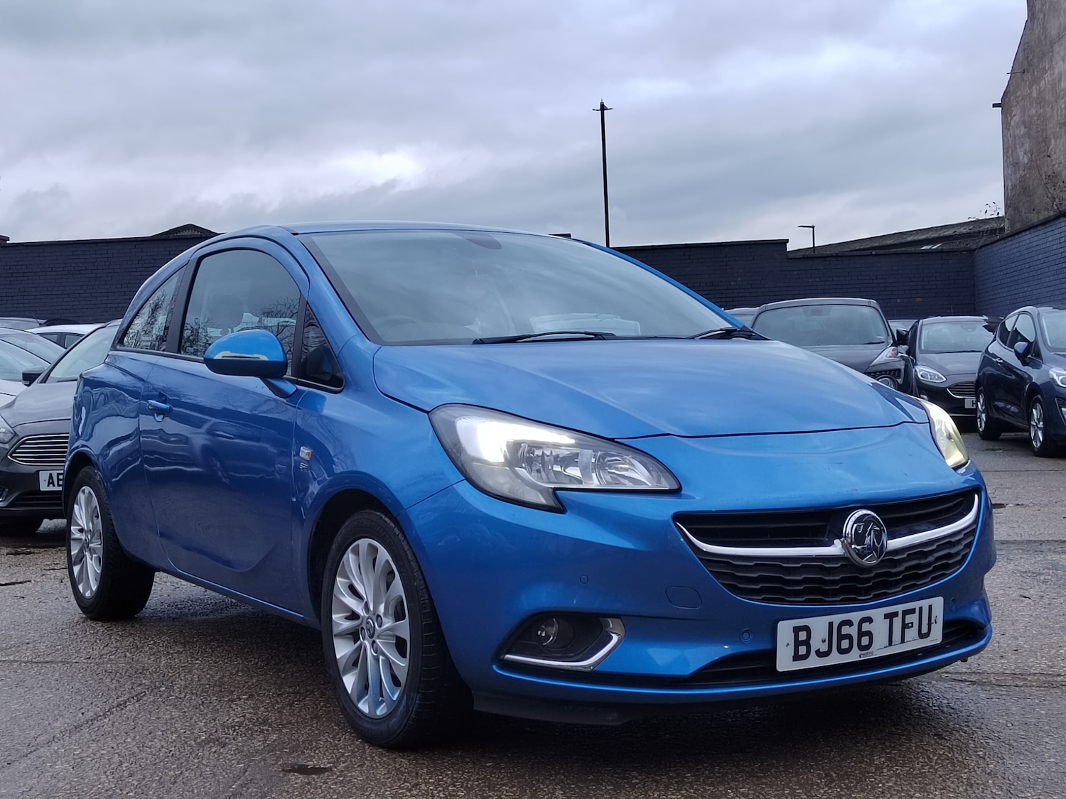 Used Vauxhall Corsa 2016 for sale - 77492919: Photo 2