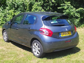 Used Peugeot 208 2013 for sale - 79004604: Photo