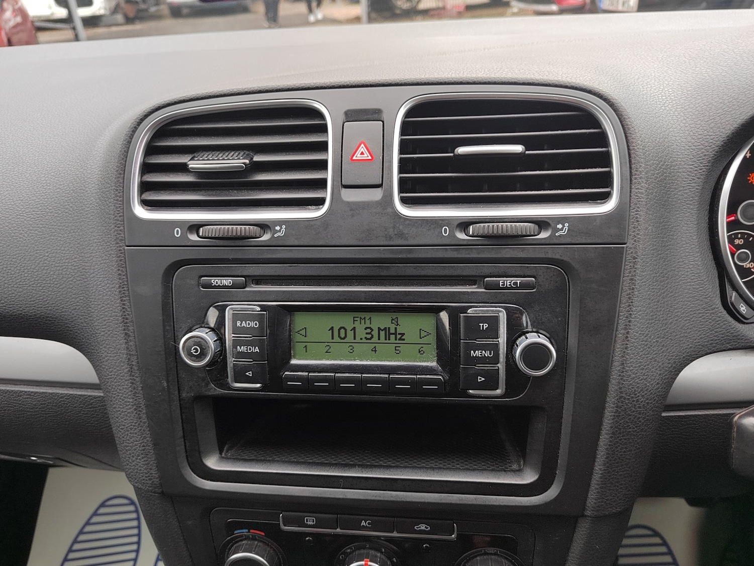 Used Volkswagen Golf 2011 for sale - 77490746: Photo 22