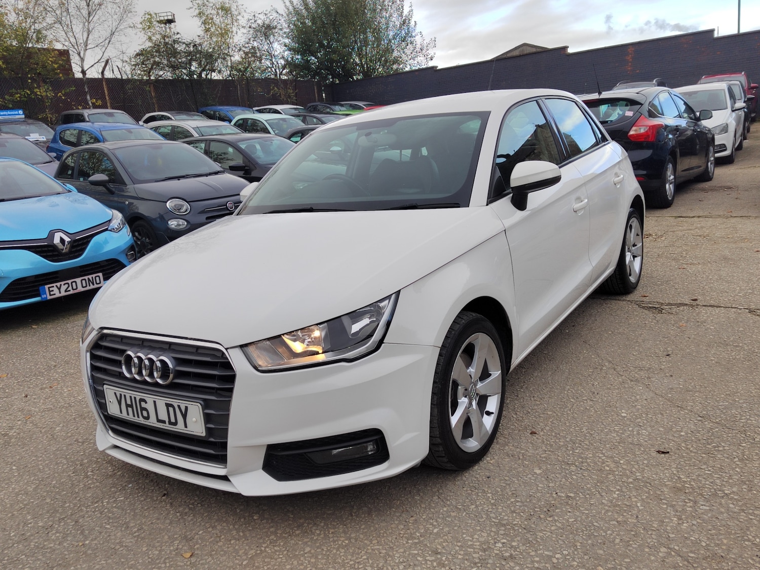 Used Audi A1 2016 for sale - 76637487: Photo 3