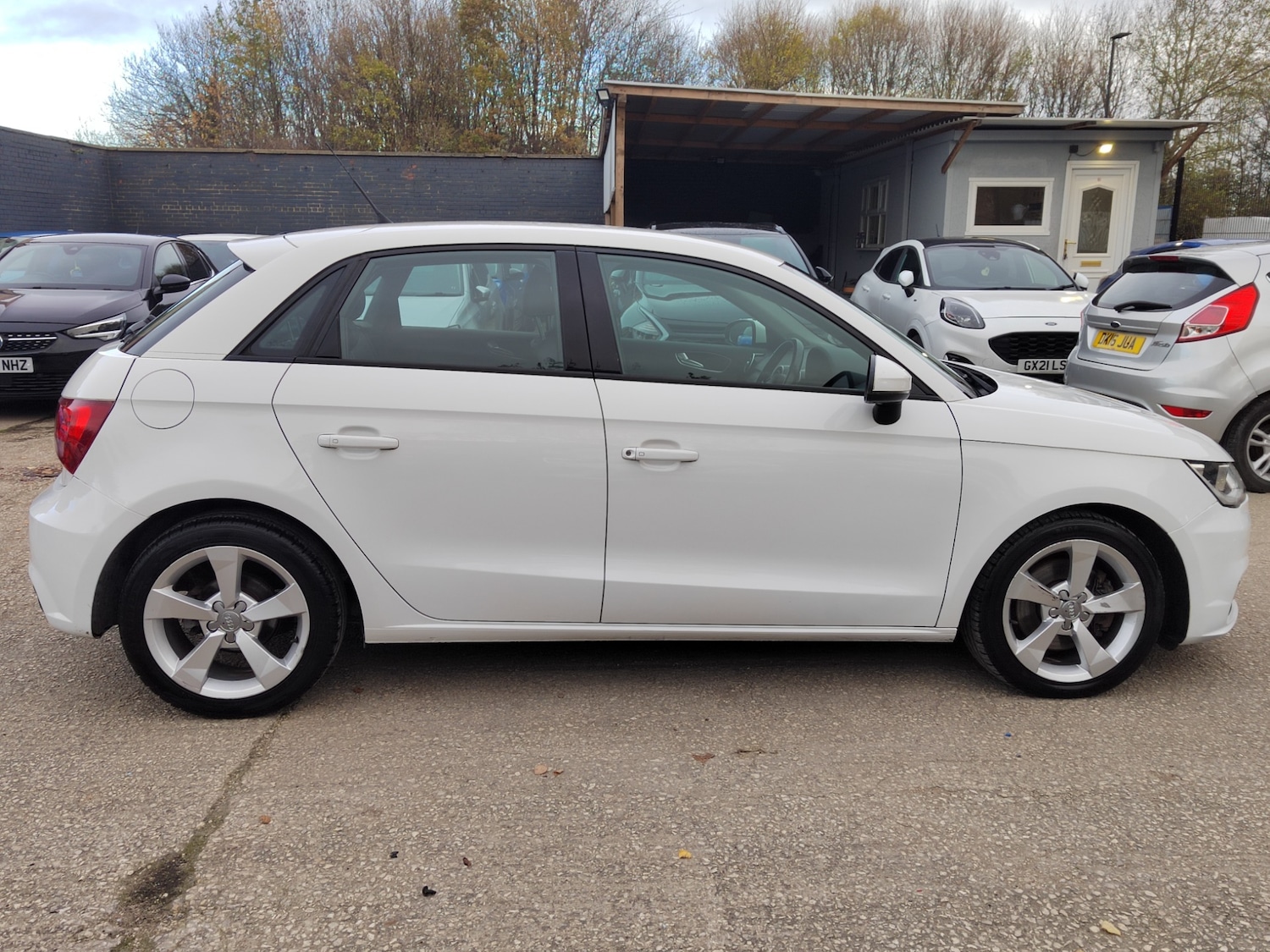 Used Audi A1 2016 for sale - 76637487: Photo 4