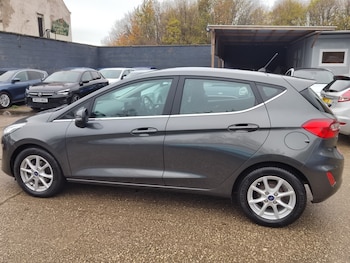 Used Ford Fiesta 2018 for sale - 76554743: Photo