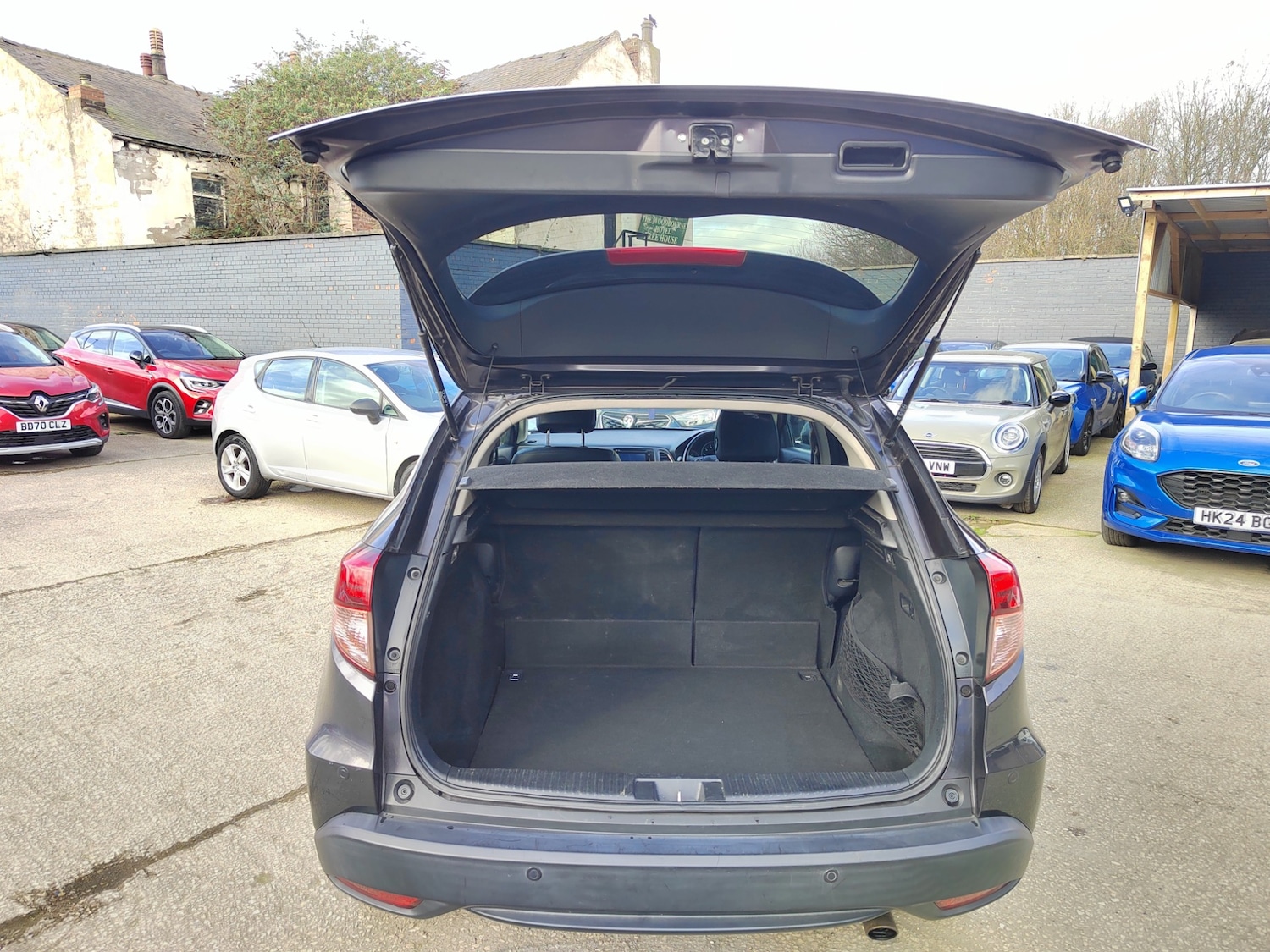 Used Honda HR-V 2018 for sale - 77715857: Photo 36