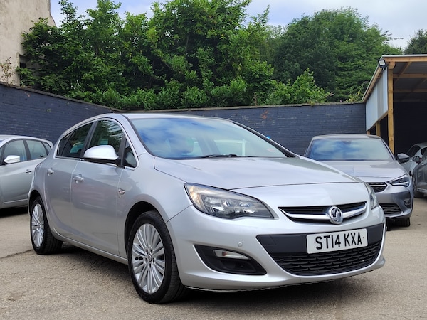Used Vauxhall Astra 2014 for sale - 73908714: Photo 2