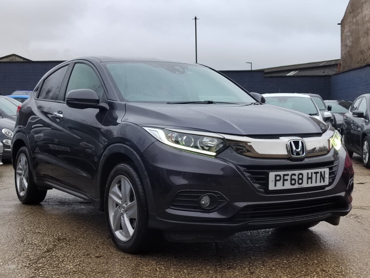 Used Honda HR-V 2018 for sale - 77529277: Photo 2