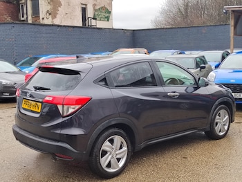 Used Honda HR-V 2018 for sale - 77529277: Photo