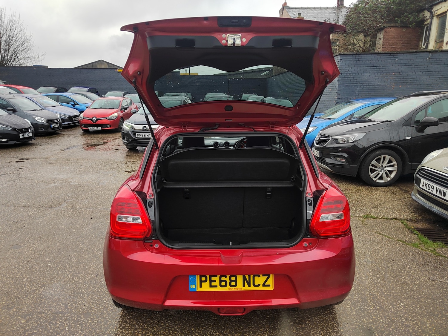 Used Suzuki Swift 2018 for sale - 77650106: Photo 29