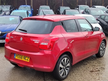 Used Suzuki Swift 2018 for sale - 77650106: Photo