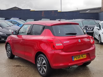 Used Suzuki Swift 2018 for sale - 77650106: Photo