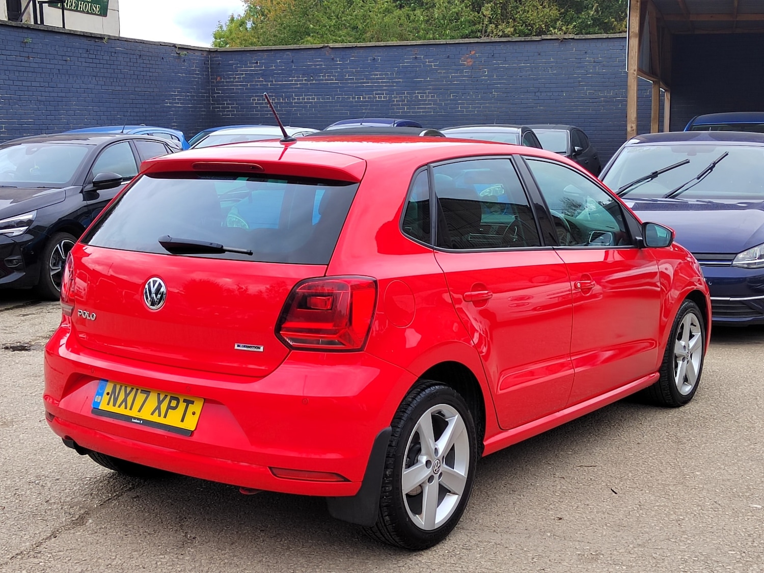 Used Volkswagen Polo 2017 for sale - 76194777: Photo 4