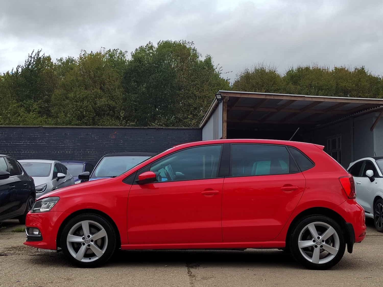 Used Volkswagen Polo 2017 for sale - 76194777: Photo 6