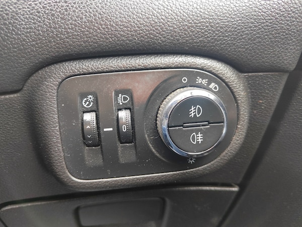 Used Vauxhall Zafira 2015 for sale - 74576884: Photo 23