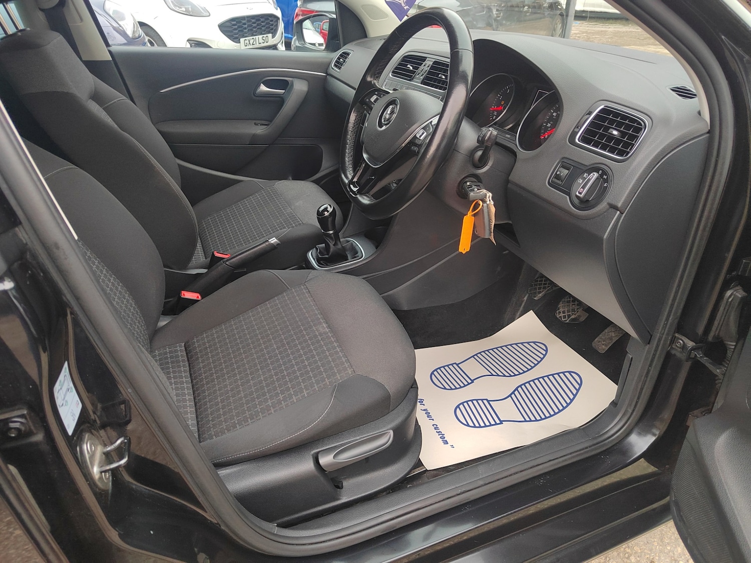 Used Volkswagen Polo 2017 for sale - 76493825: Photo 9