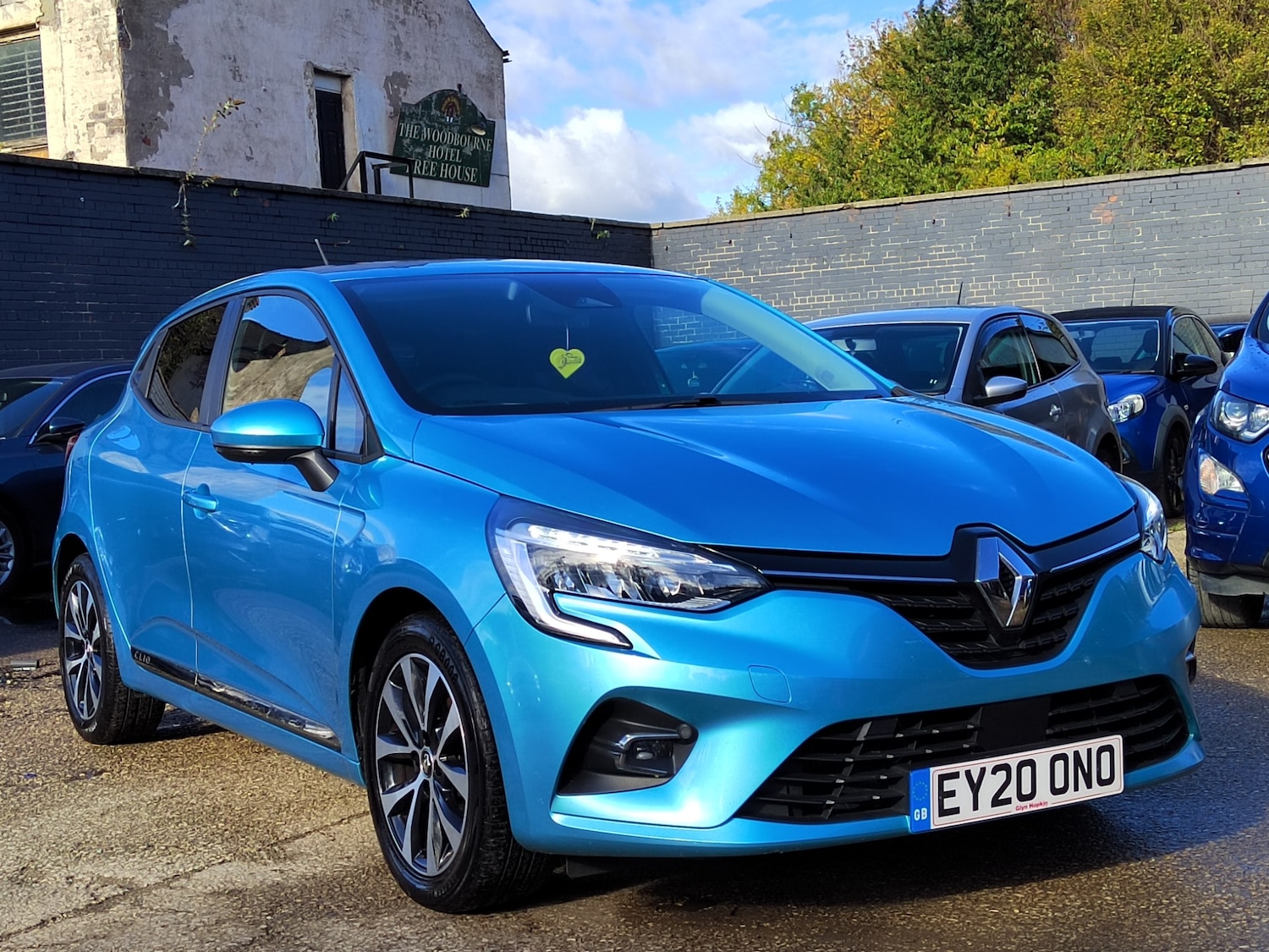 Used Renault Clio 2020 for sale - 76353693: Photo 1