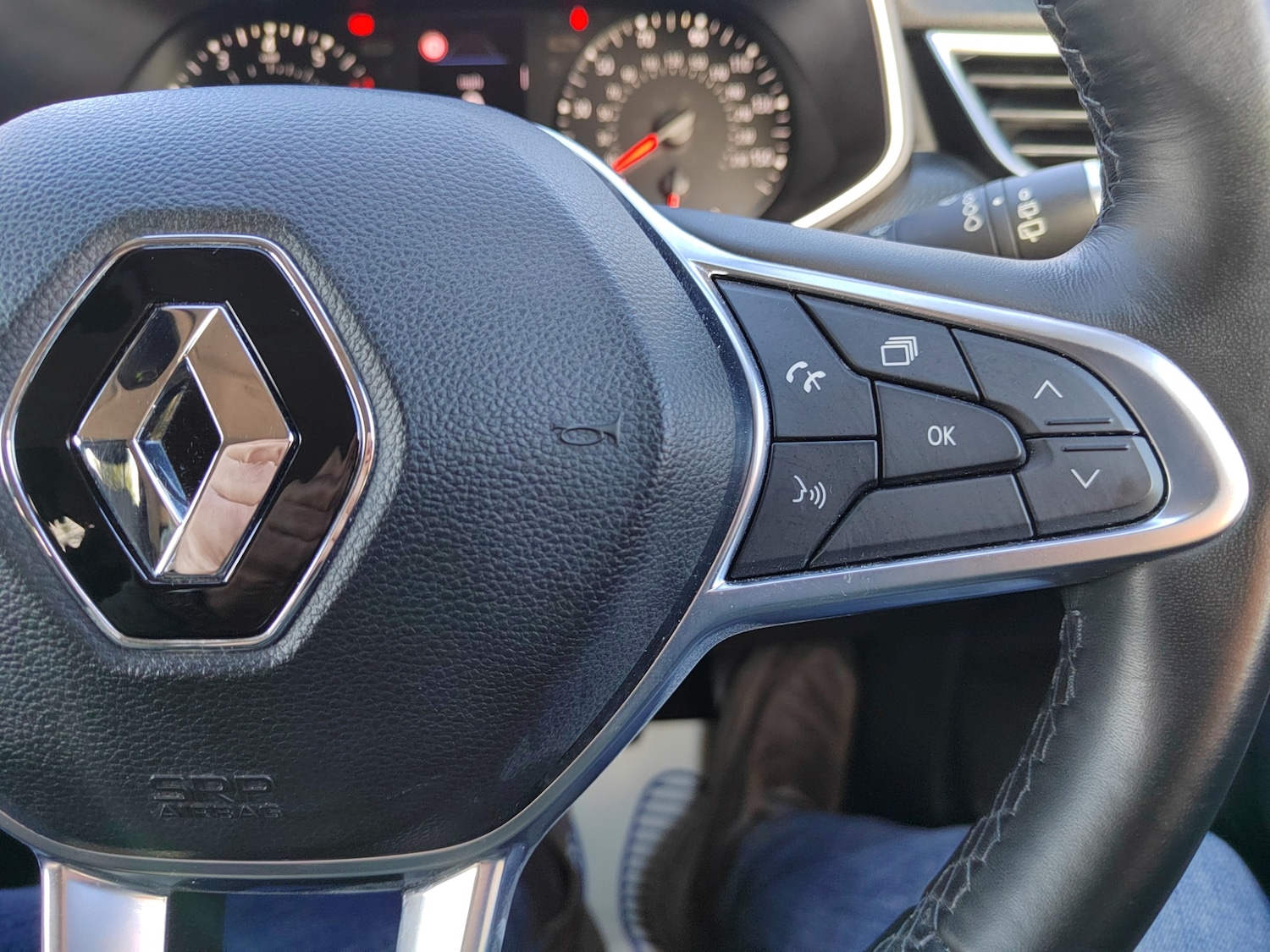 Used Renault Clio 2020 for sale - 76353693: Photo 16