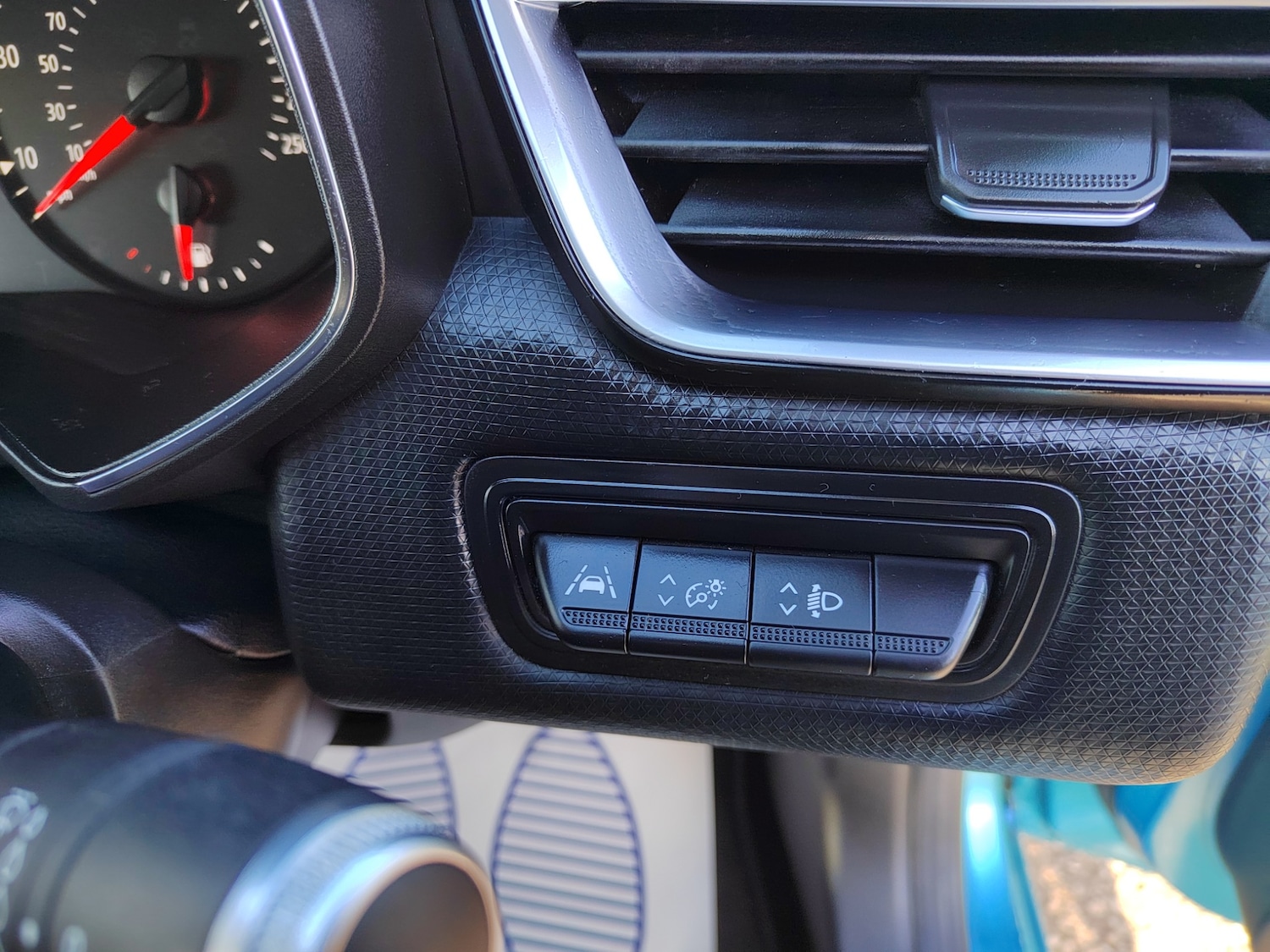 Used Renault Clio 2020 for sale - 76353693: Photo 24