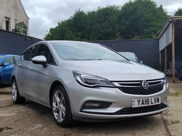 Used Vauxhall Astra 2018 for sale - 75034965: Photo 2