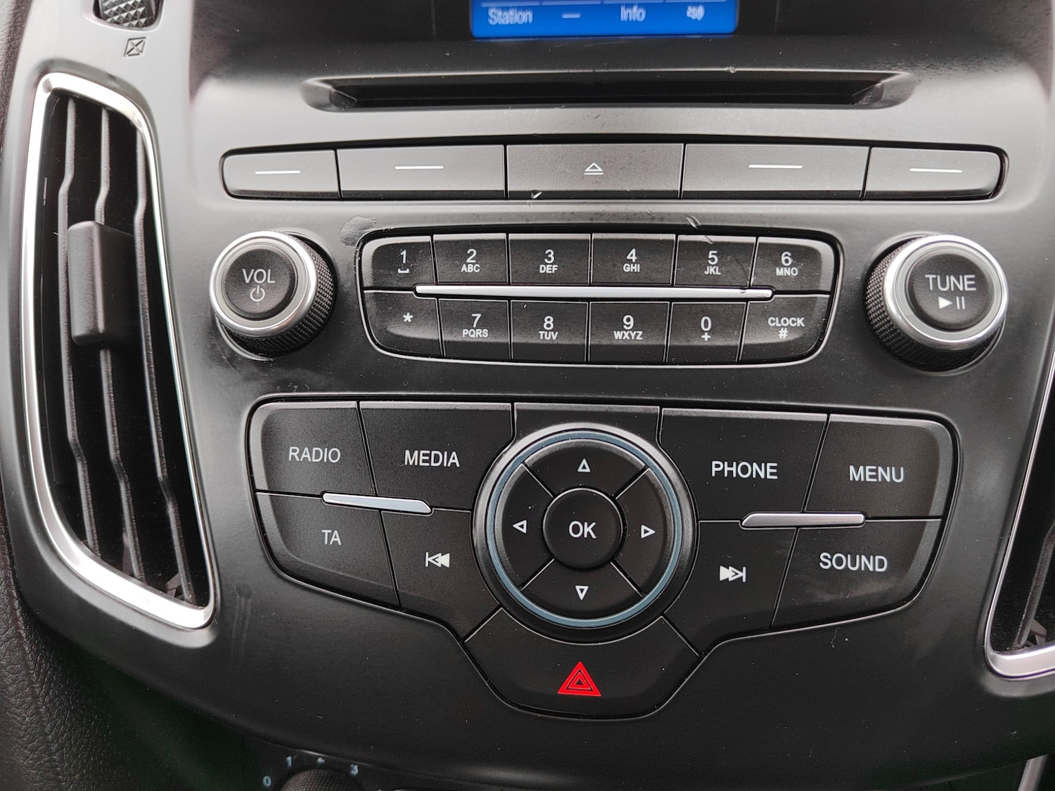 Used Ford Focus 2015 for sale - 77901871: Photo 19