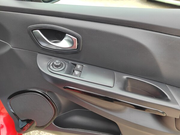 Used Renault Clio 2015 for sale - 75396092: Photo 19