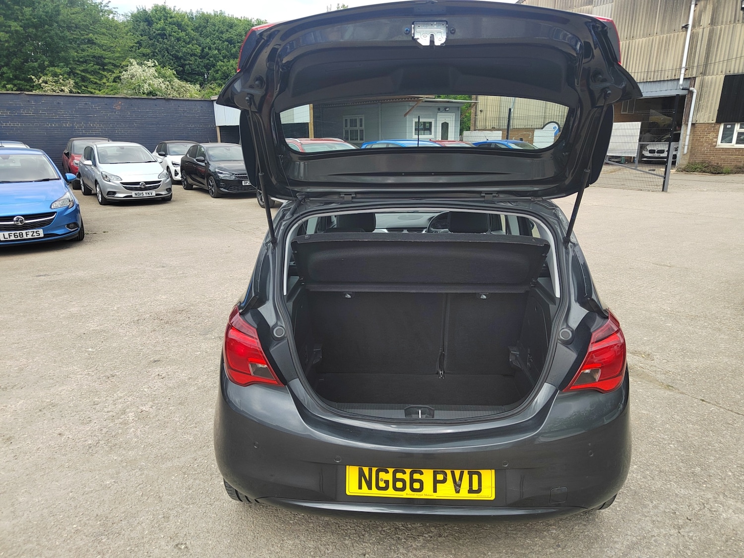 Vehicle 29