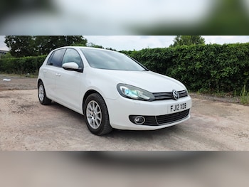 Volkswagen - Golf