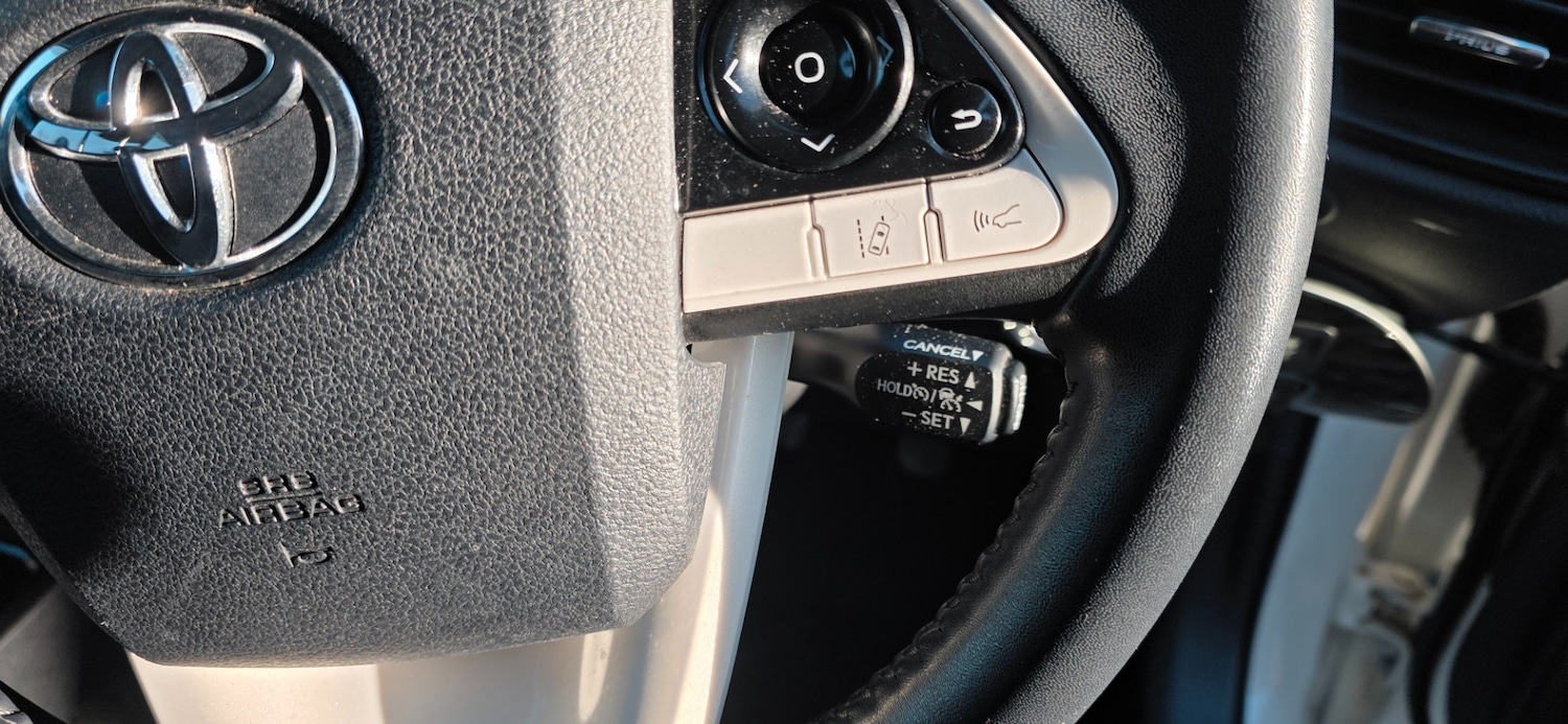 Used Toyota Prius 2018 for sale - 76830342: Photo 11