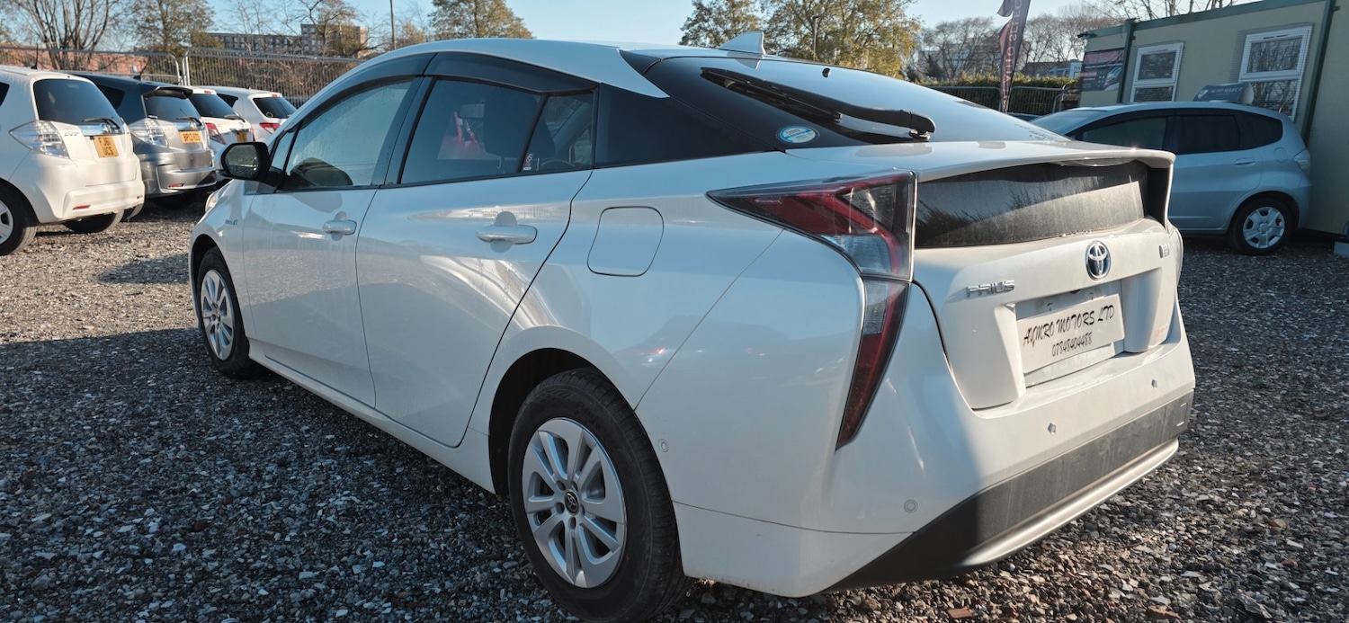 Used Toyota Prius 2018 for sale - 76830342: Photo 5