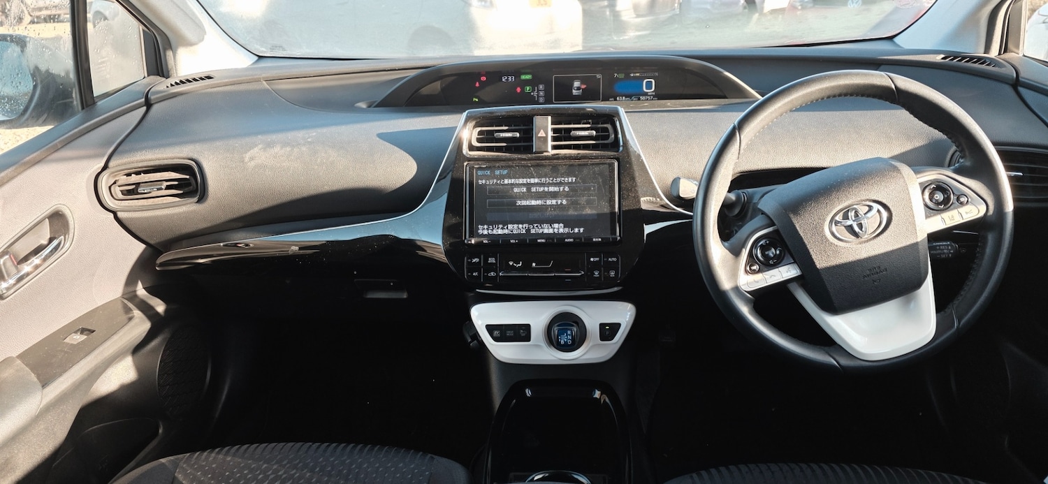 Used Toyota Prius 2018 for sale - 76830342: Photo 7