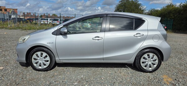 Used Toyota Aqua 2014 for sale - 75241863: Photo 4