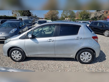 Used Toyota Yaris 2012 for sale - 74036163: Photo