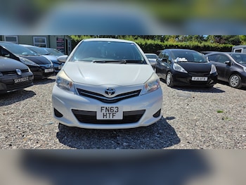 Used Toyota Yaris 2013 for sale - 75231601: Photo