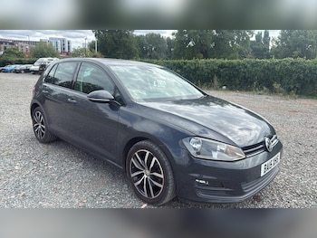 Volkswagen - Golf