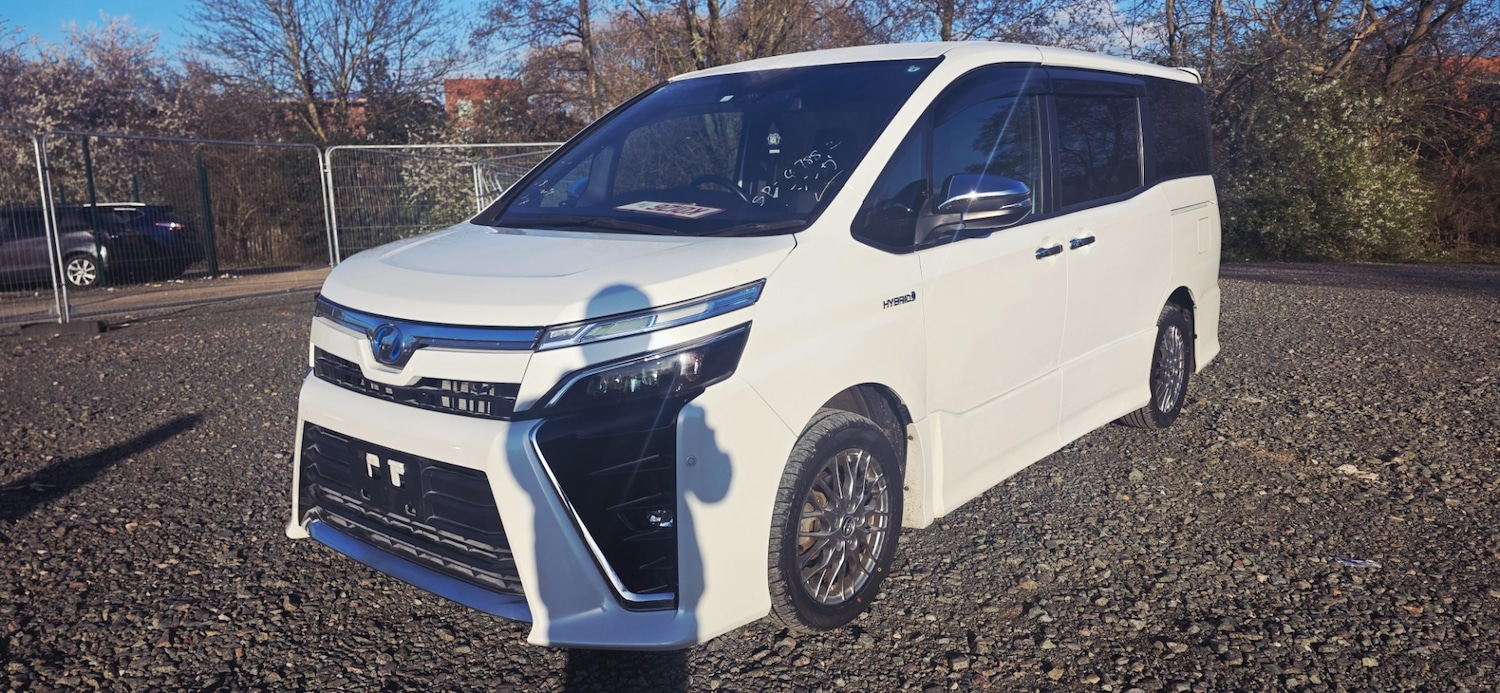 Used Toyota Voxy 2018 for sale - 77896348: Photo 1