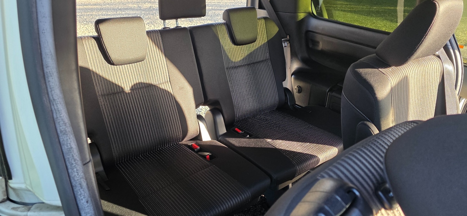 Used Toyota Voxy 2018 for sale - 77896348: Photo 10