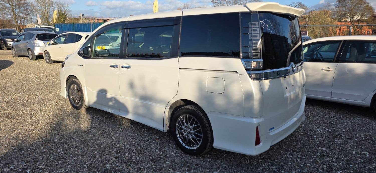 Used Toyota Voxy 2018 for sale - 77896348: Photo 19