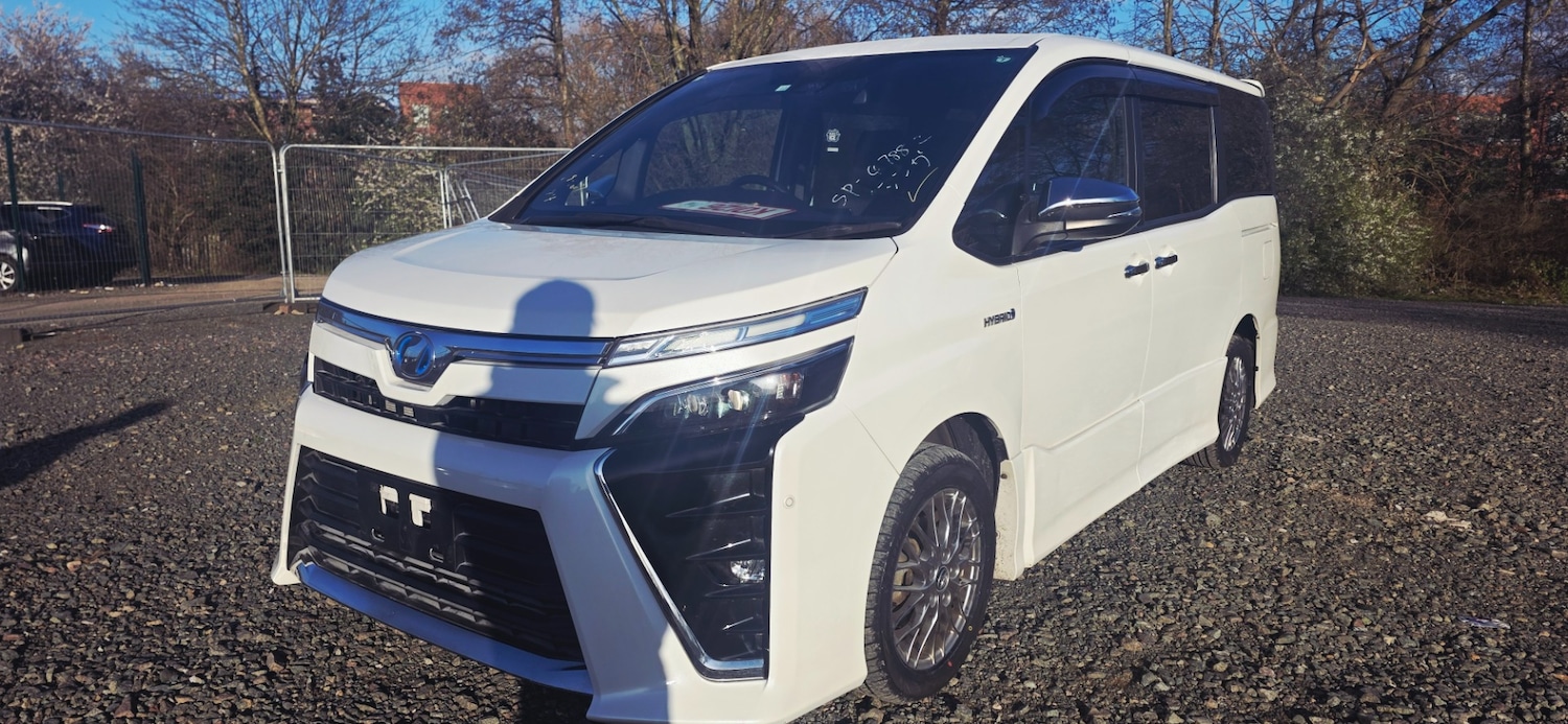 Used Toyota Voxy 2018 for sale - 77896348: Photo 4