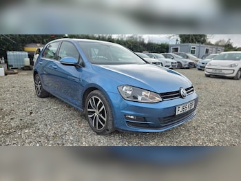 Used Volkswagen Golf 2015 for sale - 77635827: Photo