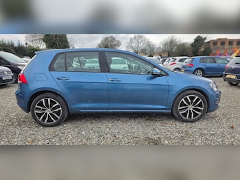 Used Volkswagen Golf 2015 for sale - 77635827: Photo