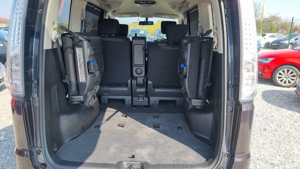 Used Nissan Serena 2013 for sale - 74259832: Photo 16