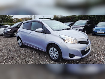 Used Toyota Yaris 2014 for sale - 76412546: Photo