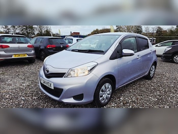 Used Toyota Yaris 2014 for sale - 76412546: Photo