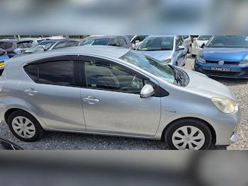 Used Toyota Aqua 2013 for sale - 75241852: Photo