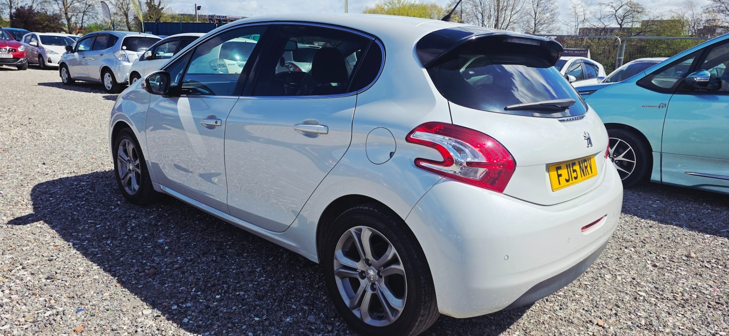 Used Peugeot 208 2015 for sale - 78211815: Photo 6