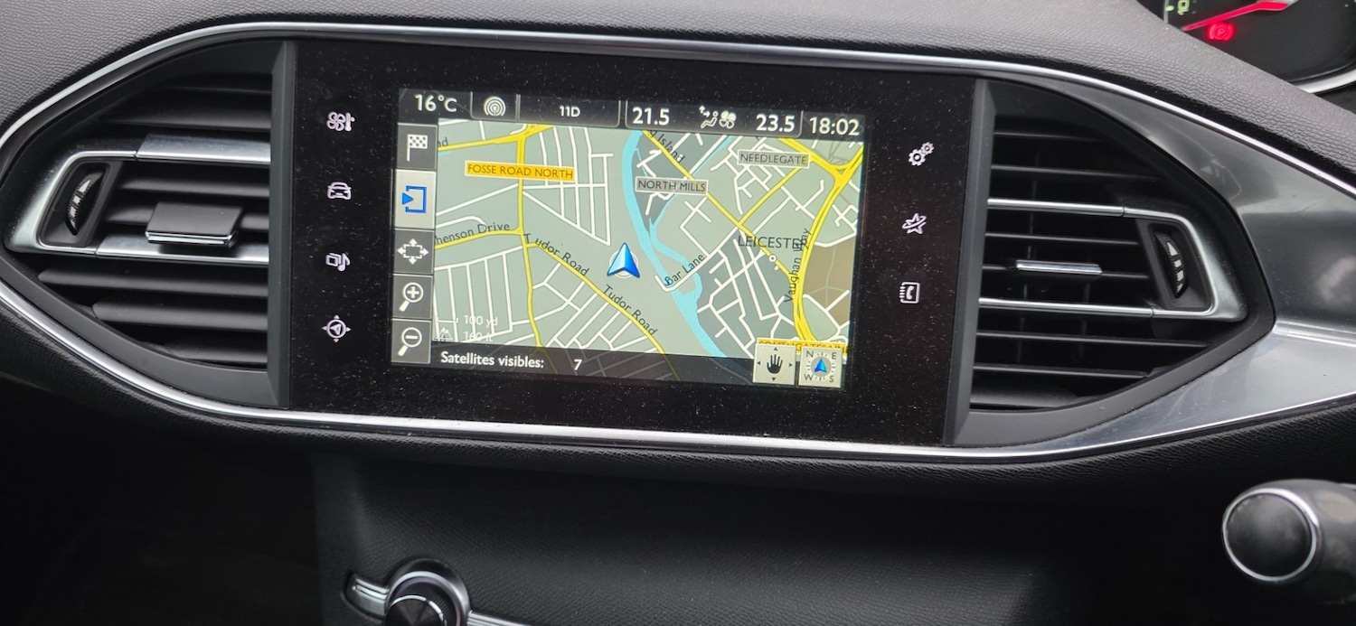 Used Peugeot 308 2014 for sale - 76162180: Photo 17