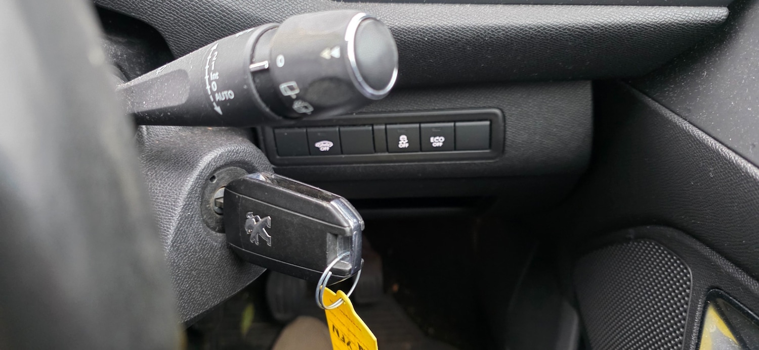 Used Peugeot 308 2014 for sale - 76162180: Photo 19