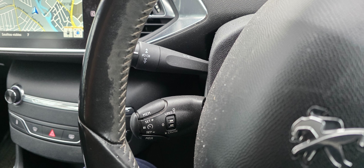 Used Peugeot 308 2014 for sale - 76162180: Photo 21