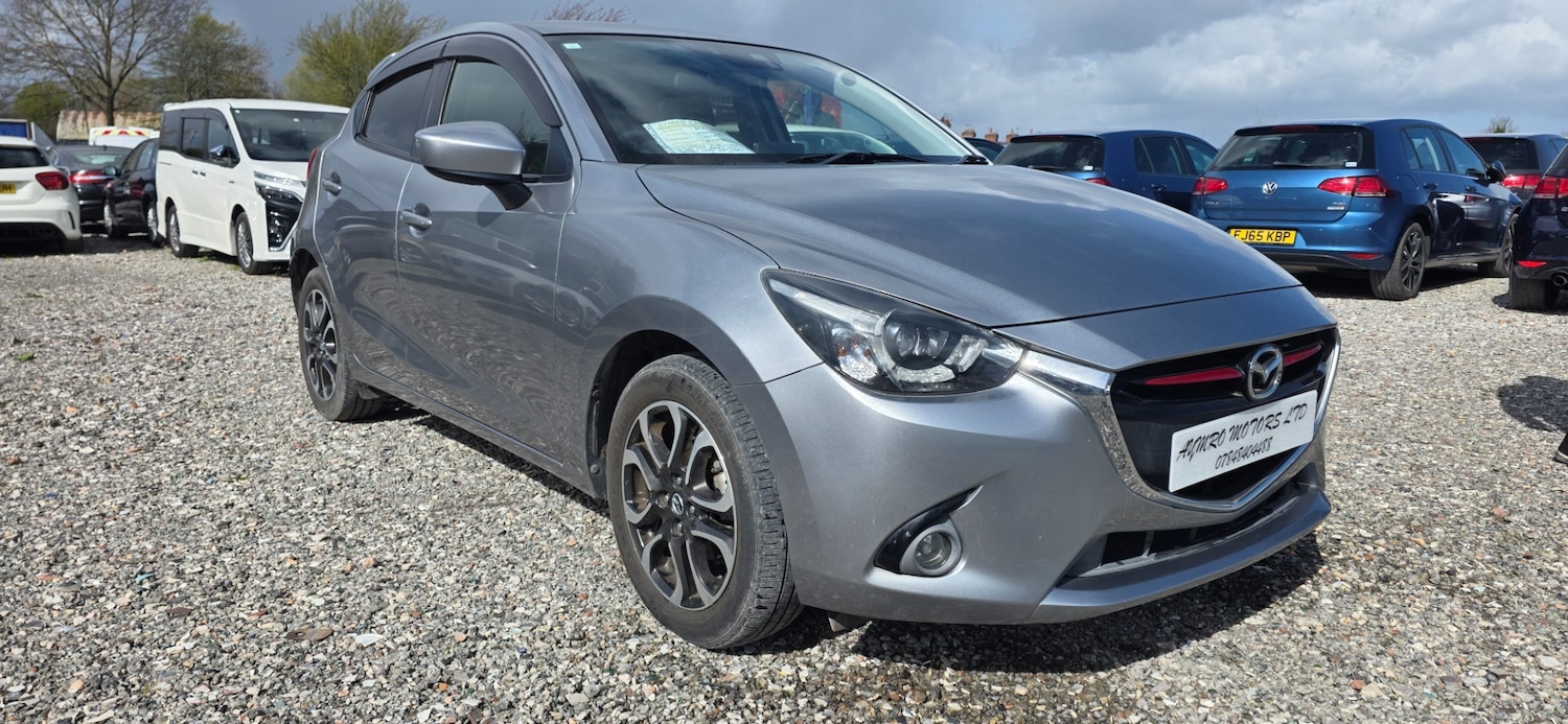 Used Mazda Mazda2 2015 for sale - 76853901: Photo 1